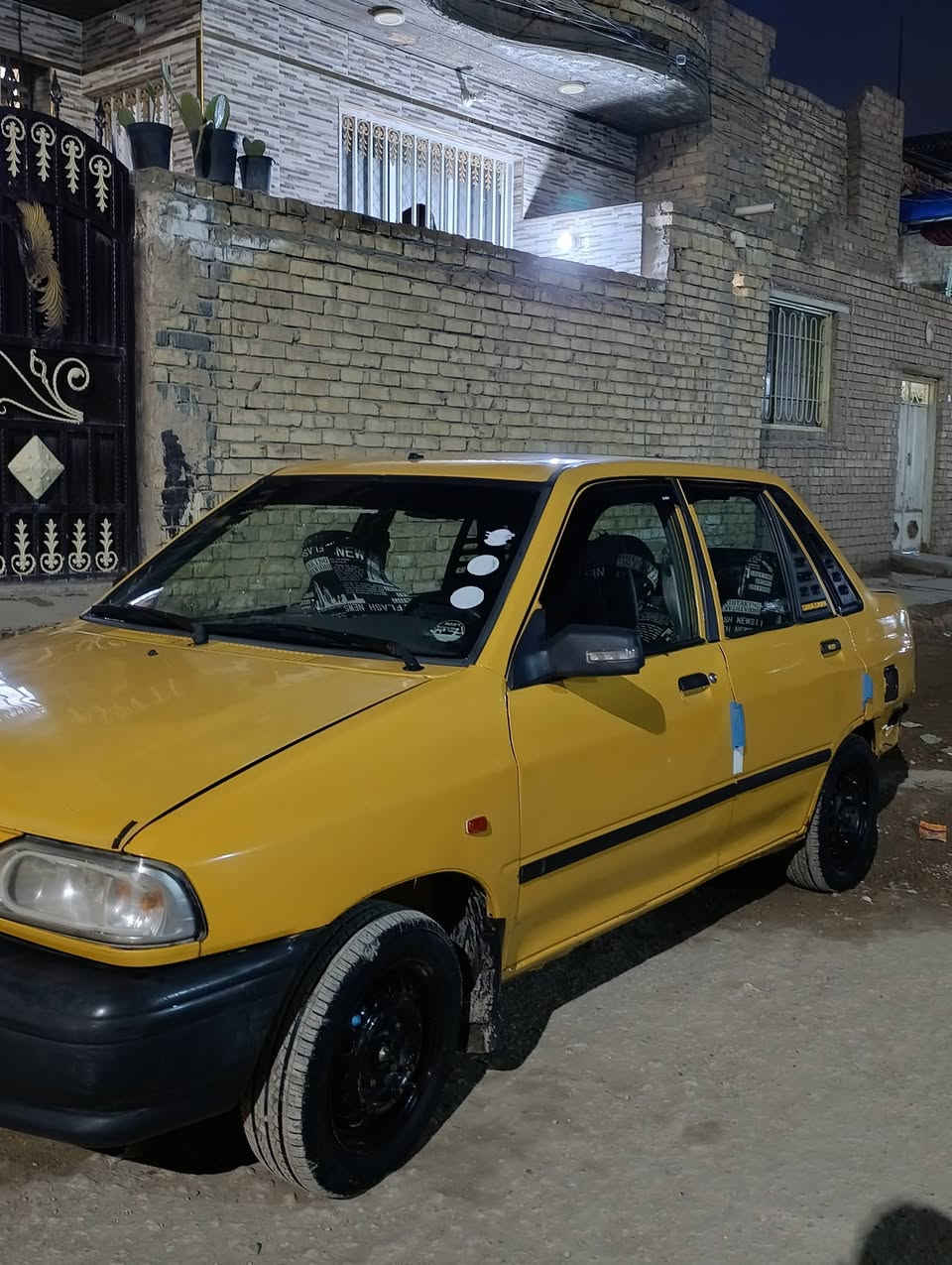 السلام عليكم سايبه للبيع موديل 2013 رقم اللماني بابل سياره كير و مكينه مكفولات
  مصفر غرامات بس هيئة عليه 600 ينزلن من سعره 
تخم تاير جديد صارله أقل من شهر من شاده 
الشاصي الي على يسار معمر بواحد جديد
راعيه يريد مداور
 السعر 29 $وبيها مجال  العنوان الديوانية شراى يتصل بيه خير ويدلل الرقم ***********
