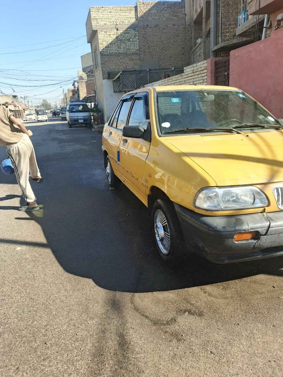 سلام عليكم سايبه موديل ١١سياره كير ومكينه جديده هئيه وغرامه مصفره سياره بيها نقوصات بصيطه مكانها شعب حي جزائر السعر ٢٤وبيها مجال حق الجيه للاستفسار ***********
