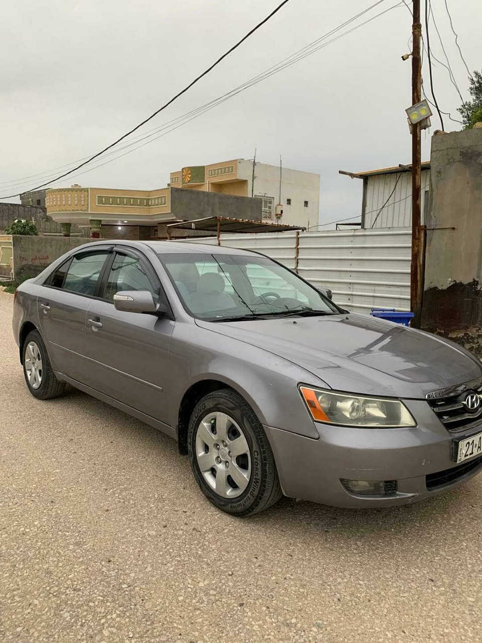 السلام عليكم للبيع هونداي سوناتا موديل 2007 وارد امريكا حادث امريكه جاملغ امامي وبنيد  وبيه مكانات صبغ ابيع حزام سياره هزه جديده كير مكينه حداديه تبريد كله جاهزه مانقصه برغي واحد رقم سليمانيه بأسم صديقي تريد وكاله تريد تحويل محرك 2400 السعر 92وبيه مجال للشراي مكاني بابل المحاويل هاذه رقمي ***********
