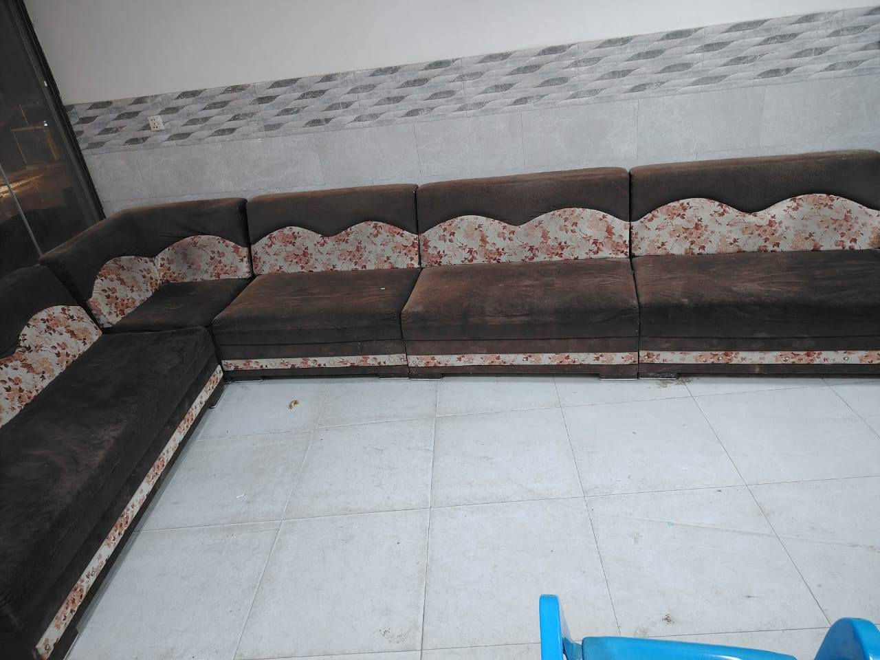 سلام عليكم اتخامه مستعملة للبيع كوفه يم فلكة حبيب الرعاش كلهن اب 500 وبيهن مجال وهاذه رقمي *********** بي واتساب
