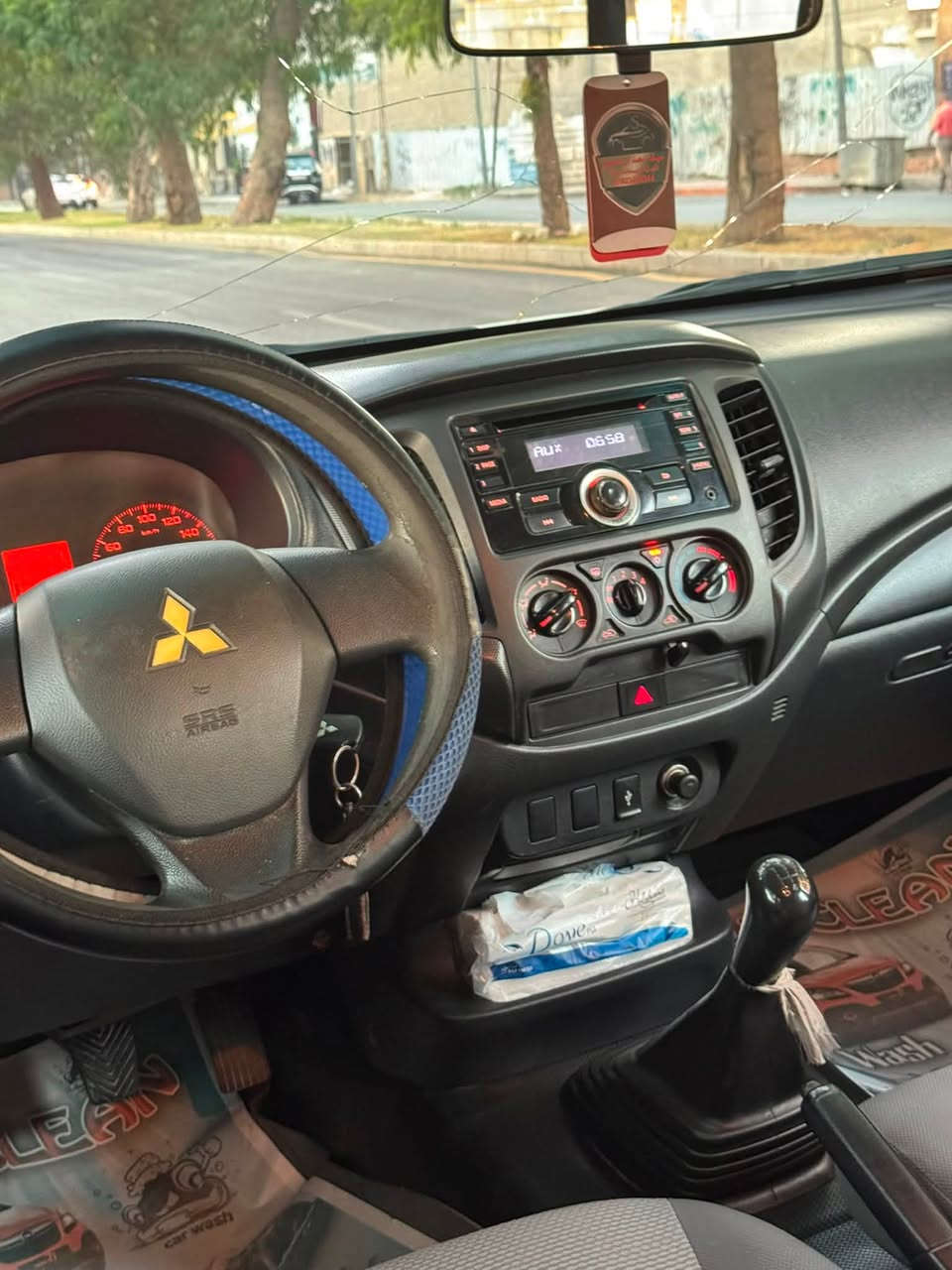 ‼️كل ما هو جديدوحصري نقدمه لك في ادق التفاصيل‼️
🚘 ميتسوبيشي بيك أب 2019 للبيع 🔥

🔹 الموديل: 2019�
🔹 المحرك: 4 سلندر�
🔹 ناقل الحركة: عادي�
🔹 الممشى: 198,000 كم�
🔹 رقم: بابل (شرط التحويل)�
🔹 الوارد: خليجي 🇬🇧�
🔹 الحالة: سيارة نظيفة، استخدام شخصي (مال جناي).�
🔹 التفاصيل: جميع تفاصيل الفحص والسونار مرفقة مع الصور.

💵 السعر: 13,300 دولار، وقابل للتفاوض ويا الجاد بالشراء.

📞 للاستفسار:-�
***********
