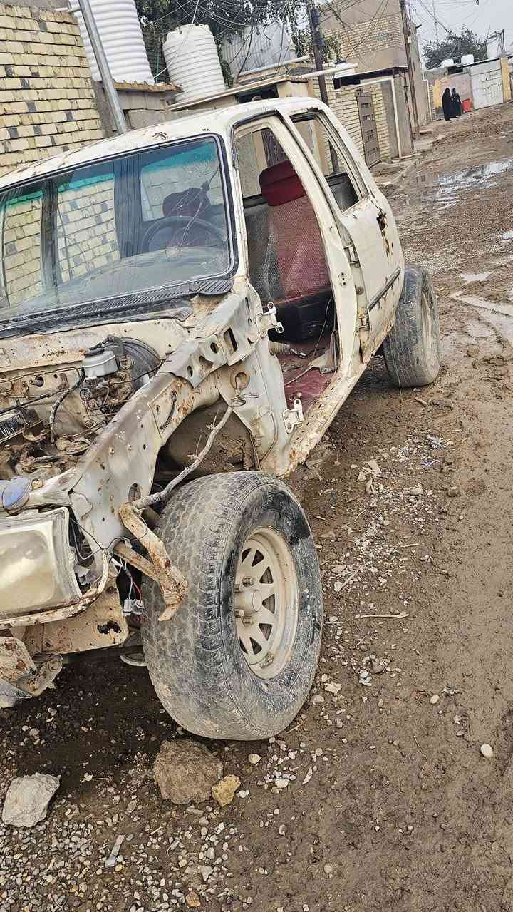 السلام عليكم سياره ع وضعيتهه ابيعهه
قماره وكسلات ومحرك ماعرف شبيه وشاصي شوفت عينك ابيعهه ع وضعهه كلهه بدون ارقام يعني تاخذ كوم حديد


**إذا كنت صاحب هذا الإعلان وتريد حذفه لأي سبب، رجاءا أرسل رسالة إلى الدعم الفني**