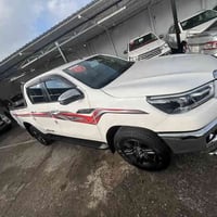 هايلوكس • ٢٠٢٣ • بدون صبغ