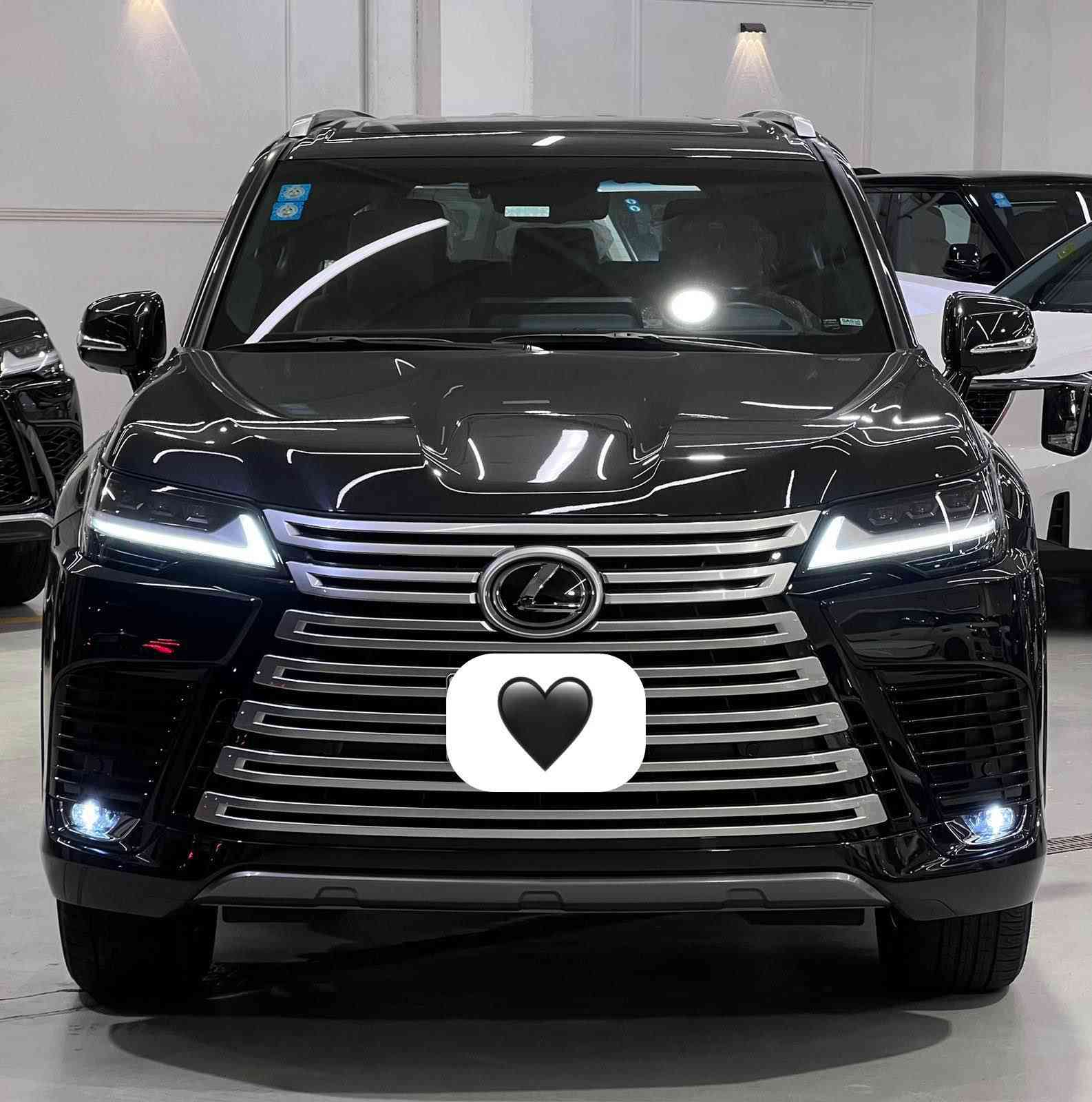 لكزس موديل24 للبيع فقط مكفوله ماشيه24 للاتصال *********** بغداد, العراق
