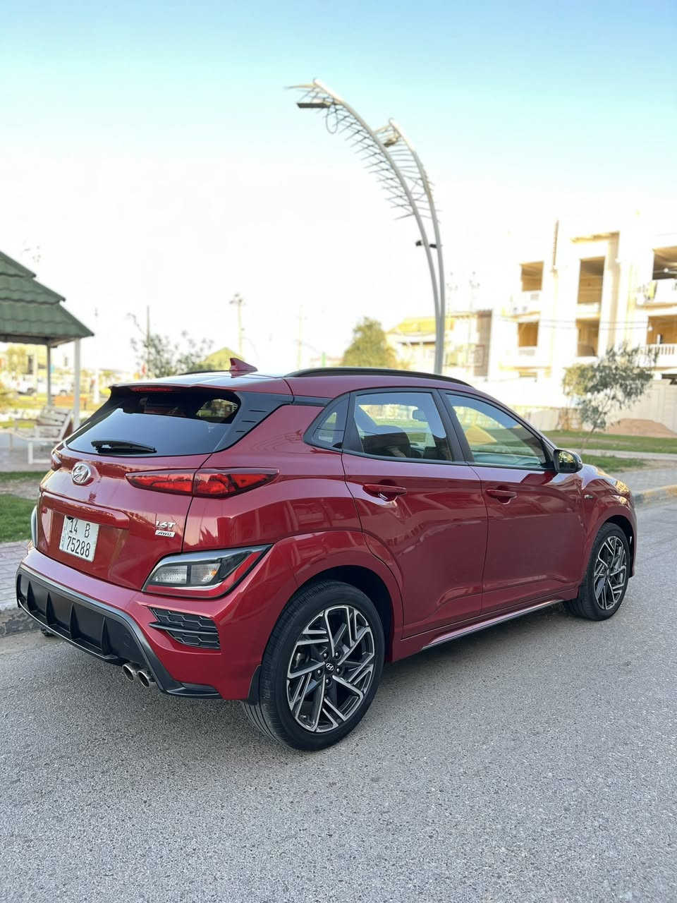 السلام عليكم
هونداي كونا مديل 2023

فول مواصفات  ان لاين / N Lin 

مكينه 1600 تيربو 

فتحت سقف
شاشه وكامره 
بصمه وتشغيل عن بعد 
رادارات جانبيه وأماميه 
كشنات كهرباء 
شحن واير ليش 3انظمه للقياد
وبعد بيها هواي مواصفات 

حادثها جاملغ امامي وطرف البنيد بدون دواخل الباقي كفاله 

ماشيه 39الف 
رقم بصره بأسمي تحويل ثاني يوم 

مكاني البصره ***********
