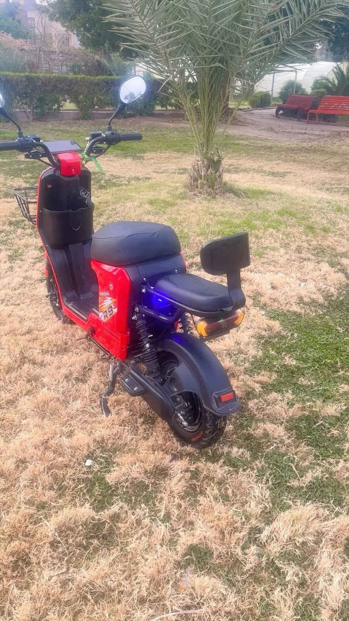 سلام عليكم دراجة البيع شحن ار9نضيفا
بيه نضام بك 
ونضام لP
واشره يمنه ويسره ودبل اشره 
ويا الواقيه مال الشاشه والشاحنه 
المكان العطيفيه الولالى 
التوصل ***********
