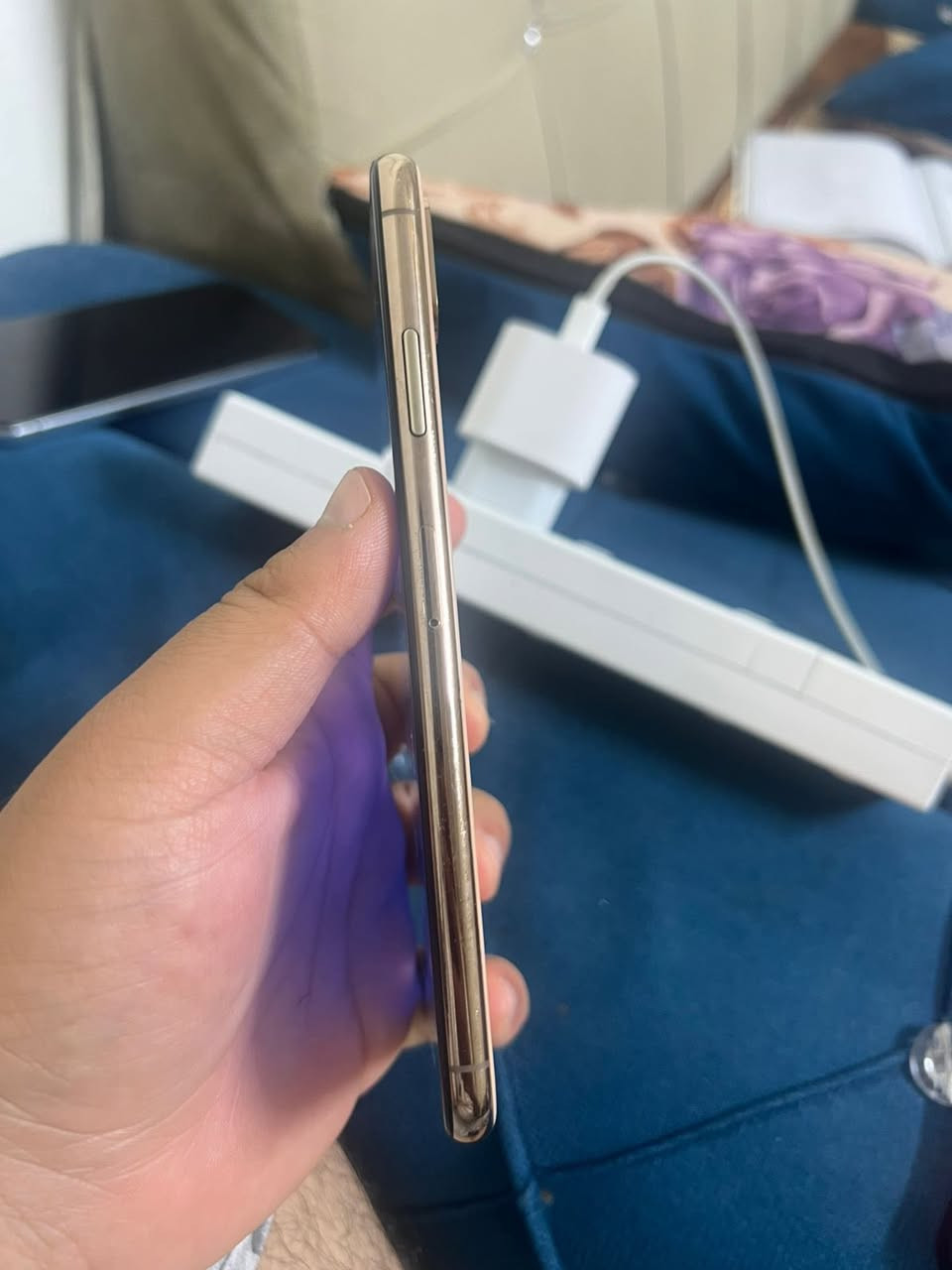سلام عليكم
ايفون Xs max
للبيع
القطع المستبدله:شاشه اصليه،بطاريه
فيس ايدي لا يعمل.
السعر 160وبي مجال للطيبين
*********** واتساب
