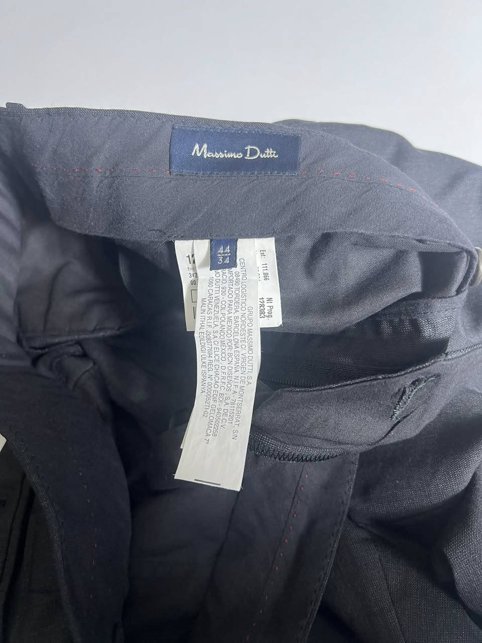 بنطرون قماش ماركة  Massimo Dutti
نضافه 💯
قياس 34
حجز خاص
تابع كل ماهو جديد ومميز ونادر
توصيل موجود 🚚


**إذا كنت صاحب هذا الإعلان وتريد حذفه لأي سبب، رجاءا أرسل رسالة إلى الدعم الفني**