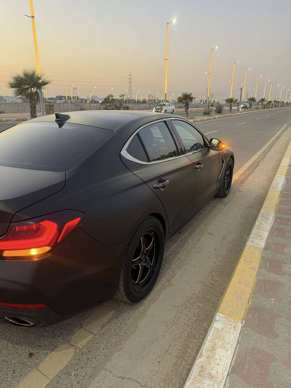 جنسس g70 2021 برستيج اعلى فئه
6 سلندر تون تيربو 3.3T

السياره بيها جاملغ خلفي وباب خلفي صبغ بدون دواخل وبدون ايرباك ولا شخط بيها

رقم اربيل باسمي  

بصمه تشغيل عن بعد 

لايتات ليد خلفي 

اناره ترحيب بعلامة جنسس بالمري الجنابيه 

رادار امامي 

رادار خلفي 

رادار جانبي 

مراية جانبيه تعتيم وهيتر ونقطه عمياء مري شفط 

مري جانبيه قلاب على البك

 كامرات 360 درجه 

سستم صوت لكسكون 12 سماعه  

كشنات جلد وتدفئة وتبريد وكهرباء وحضن 

كشنات خلفيه تدفئه

تبريد منفصل  

كير طياره 

شفتات بالستيرن 

قياده اليه بالكامل وتحديد مسار وداتشوا بالدشبول يعرض على الجامه الاماميه  

5 اوضاع قياده ايكو وكومفرت وسبورت و سبورت بلص يطفي مانع انزلاق ويحظن السايق ويشد الحزام على السايق 

ستيرن كهرباء

تدفئة ستيرن 

ميموري خزن الكشن 

هندبريك بصمه

 اوتو هولد 

حساسات امامي خلفيه 360 درجه 

بانوراما وسقف كنتاره 

شاحن تليفون واير ليس  
ماشيه 96 الف كيلو يعني شي كلش قليل 

مكان السياره الانبار او بغداد

السعر(240) وبيها مجال

السياره بالواقع احلا من الصور وعليها تغليف ppf كامل

وشلعتها مخيفه وهواي مواصفات معروفه

***********
