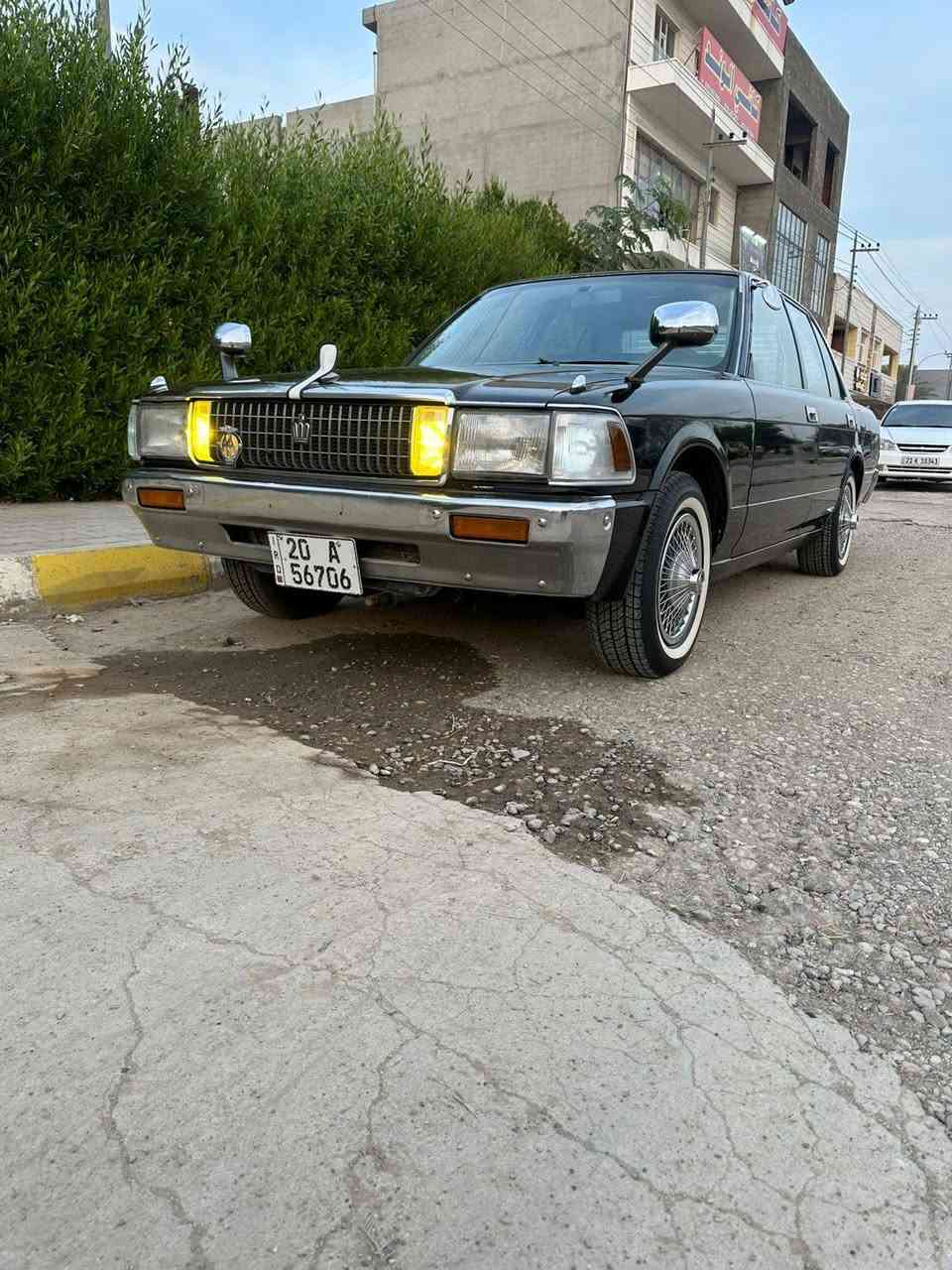 السلام عليكم سوبر سيدان موديل 89بسمي رقم انكليزي سنوية جديدة شرط التحويل مكان بغداد رقم***********
