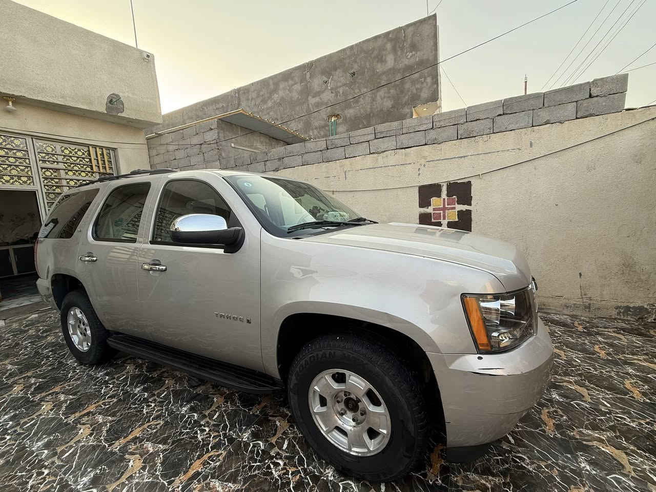 السلام عليكم سياره تاهو موديل 2008كفاله عامه من دعاميه مكينه وكير وحداديه وتخم تاير وتبريد كله كفاله السياره رقم بغداد باسمنه إنكليزي السنويه   لل30 مكان السياره البصره سعر 175وبيها مجال للشراي رقم الهاتف***********
