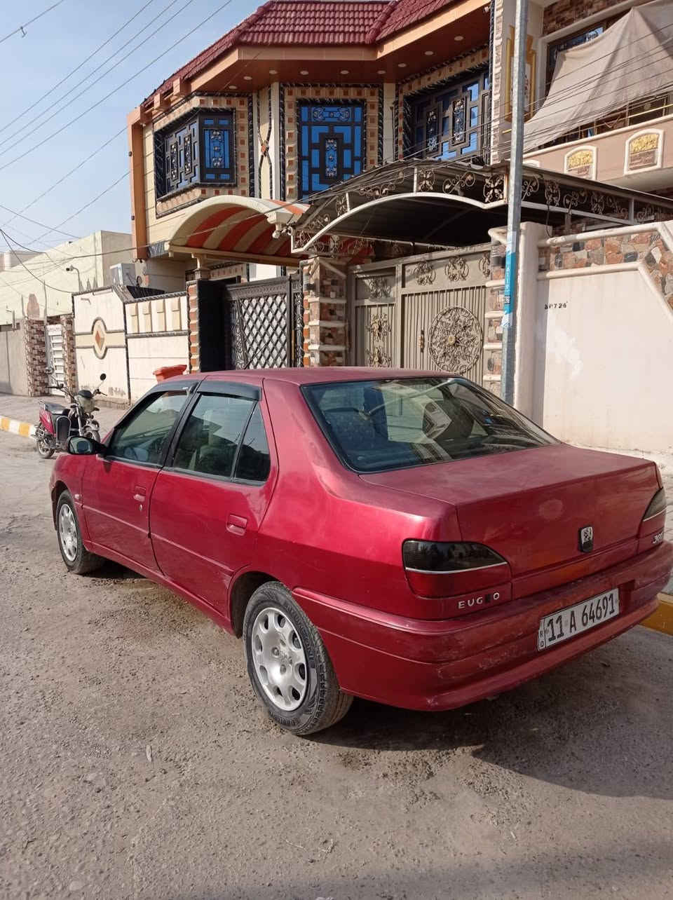 السلام وعليكم السياره بيجو306 موديل 2002سنويه لل28هزه لل7سته وعشرين سياره بلاد مال جناي  سياره طبه ماتحط غير بانزين توكل علا الله (السعر 55بيه مجال بسيط الموشراي لاتعبني ***********
