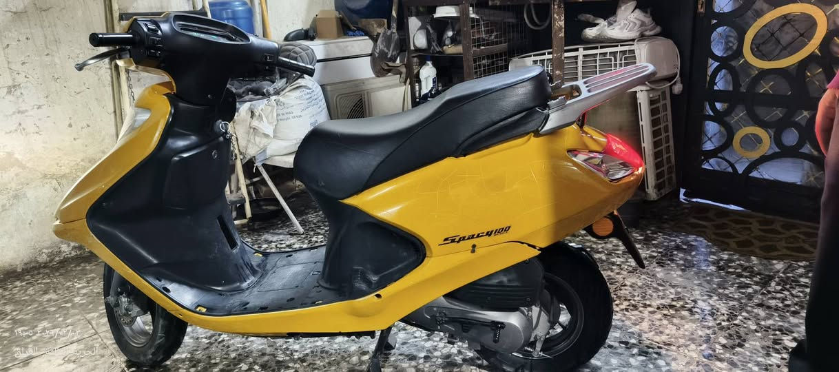 دراجه سبيسي صيني البيع
دراجه تخبل بيه نقص بس شغلتي 
دشبول مالته مكسور يعني بس اشتري واحد وشده ورجع شغلا وجامه مال بكلايت اليوره بيه وحده ماكو 
كهربائي كله شغال 
جيب مصلح وياك وتعال واذا بكانك قريب عادي نروح اي مصلح تريده 
اريده ٣٥٠ وبيه مجال بس طيبين😂
عنواني بغداد حريه 
وهاذا رقمي ***********
