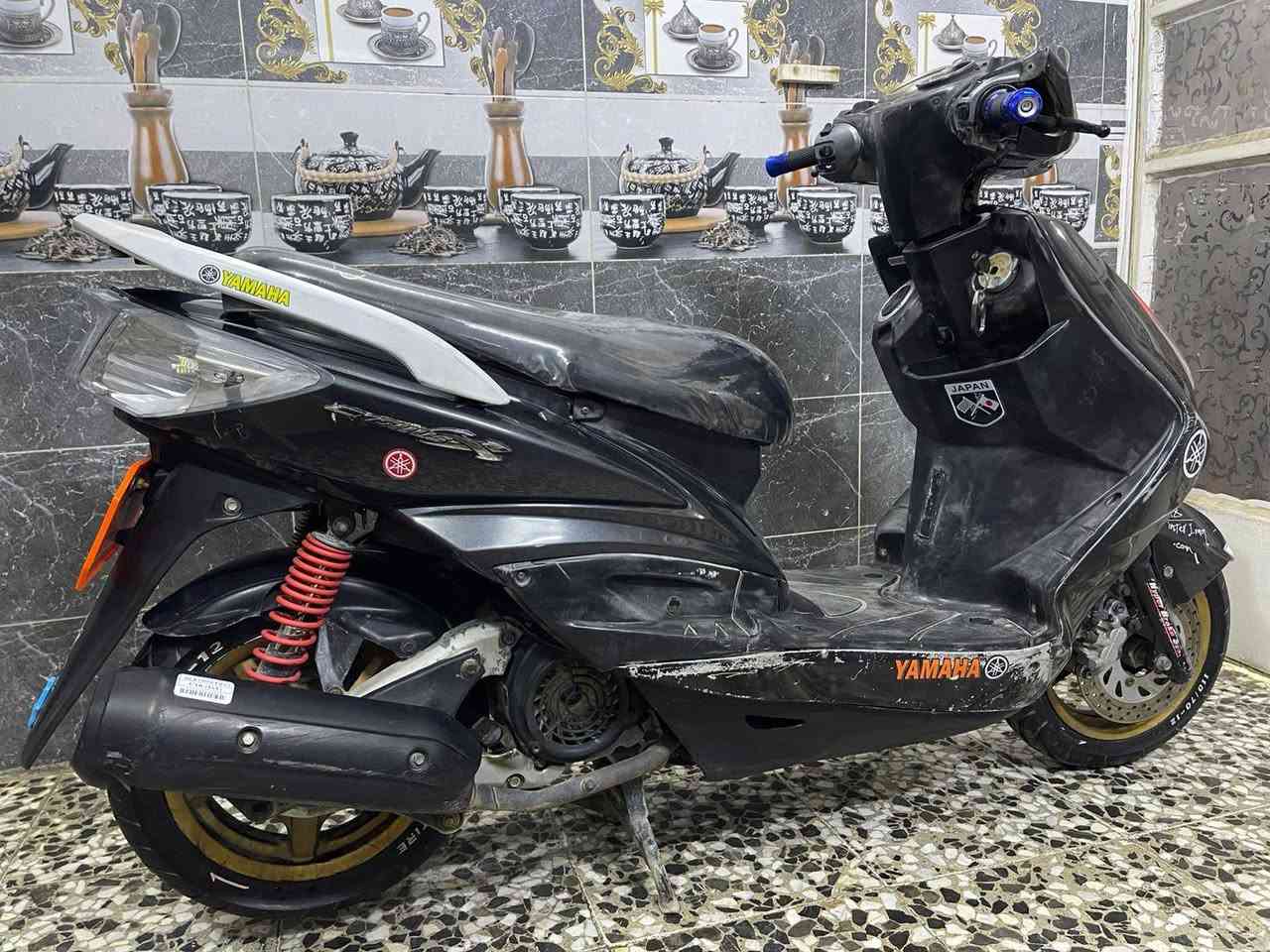 السلام عليكم دراجه سكنس فحل
كلهه ختم واحد + مكاتبه وصل كمرك 
بلادي مكينه مفوله شك الكاع
 نازله من الرمبه قبل 3 اشهر
مانقصها برغي كامله مانقصه اي شي 
السعر   550  بيهه مجال بسيط 
سلف وهندر كهربائيات كله شغال 
شلعه ومعدل مختمه كله ختم واحد 
العنوان : بغداد مدينه الصدر  
الاورفلي قرب العماره البرتقاليه
للاستفسار  : ***********
