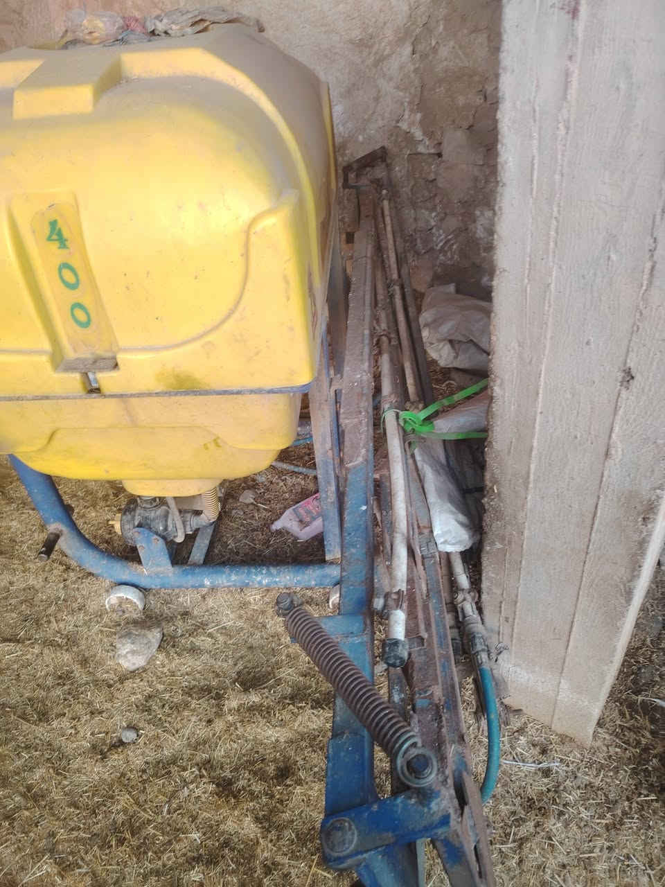 للبيع. *********** ***********السعر٣٠٠.الف
