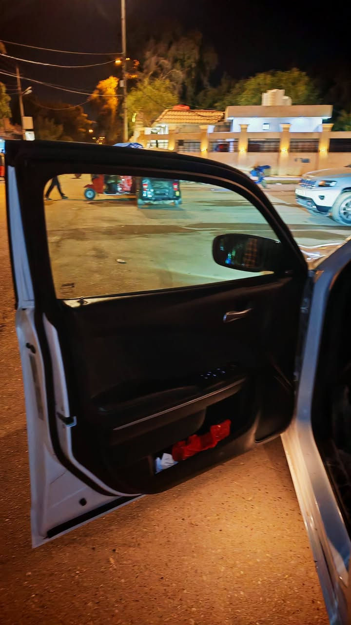 جارجر موديل 2023 
ماشي14
السيار بيه جاملق خلفي 
رقم بصره بسمي
السعر225بي مجال قليل
***********اتصل
