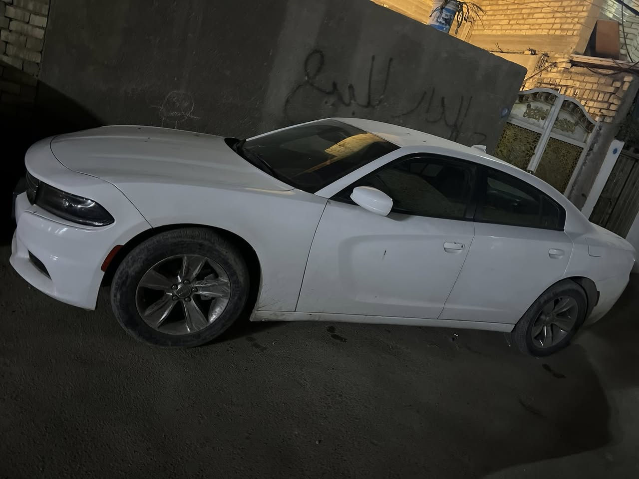 سلام عليكم 
تشارجر.   فة    اي اكس. تي.    موديل. 16 سيارة جاهزة 
مكينه كير حداديه 
سياره مكانها بغداد 
رقم بغداد 
تحويل مباشر 
سياره فول مواصفات ما عدا الفتحة 

سيارة شاشه كبيره 
كامره خلفيه 
كششنات كهربائي خزن. 
نضام رياضية 
وغيرها من المواصفات  كلشي ذاكره وبيها فديو موضحة للسيارة 

سيارة عرضها 160$ قفلً 
سياره قطع الموجودة بل حادثها هاي كدامك 
التواصل وات ساب 
***********
