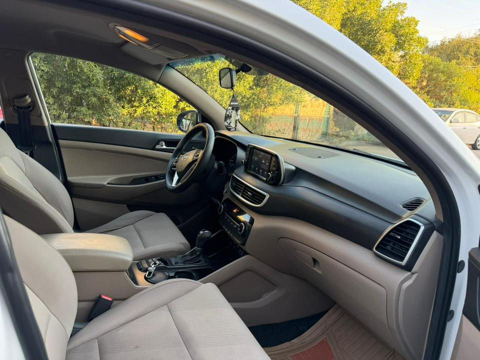 سلام عليكم للبيع توكسان خليجي شركه الكاصد رقم بغداد موديل 2020 السياره فول بستثناء القماره حديد سياره جديده على وضع الشركه ماشيه 43 مكان بغداد الكرخ السعر 215 $ للاستفسار اتصل ***********
