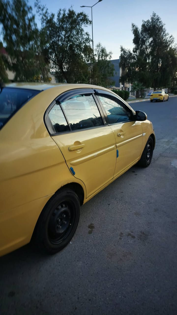 اكسنت امريكي 2009
ضررها تبديل بوند وجاملغ
بدون اي داخل
رقمها بابل 
اني الشرعي شرط التحويل
هيئة وغرامة صفر
محرك شرط
كير كصة جديد
تايرات جديدة باتري جديد 
سعرها 84 بيها مجال بسيط
***********
***********
