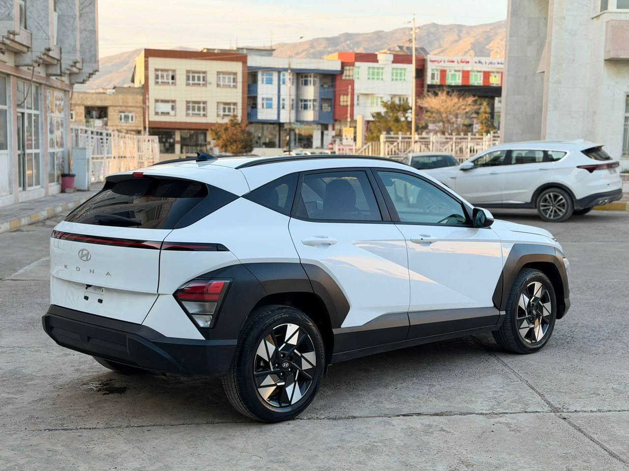 هوندا كونه. 2025. 
فول بص بدون فتحه سعرر 130$. 
4 قطعه صبخ بدون دواخل بدون ارباك
***********واتس اب Petaling, WLY
