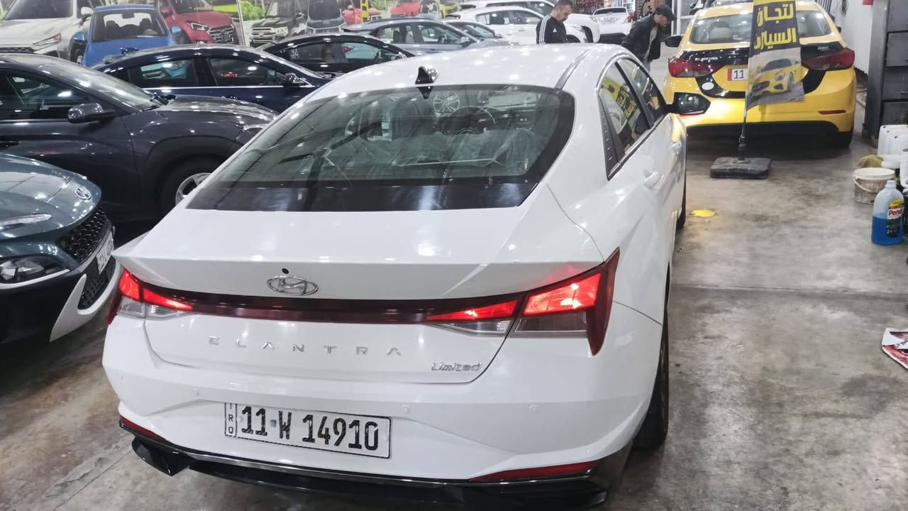 السلام عليكم
هوانداي النترا موديل 2021 وارد امريكي حادثها موضح في الصور وبها مكانين بارد السياره مكفوله من التبديل والصبغ بدون دواخل بدون ايرباك المواصفات محرك 2000 دوش بصمه فتحه رادار امامي وجوانب ويل كب لد امامي خلفي كامره وشاشه وحساس كير محرك تبريد مكفول من الفتح ماشيه 49 كيلو هزه وسنويه ورقم جديد بغداد بأسمي السعر 148 وبها مجال بسيط العنوان بغداد الاعظميه قرب ساحة عنتر 
موبايل ***********
