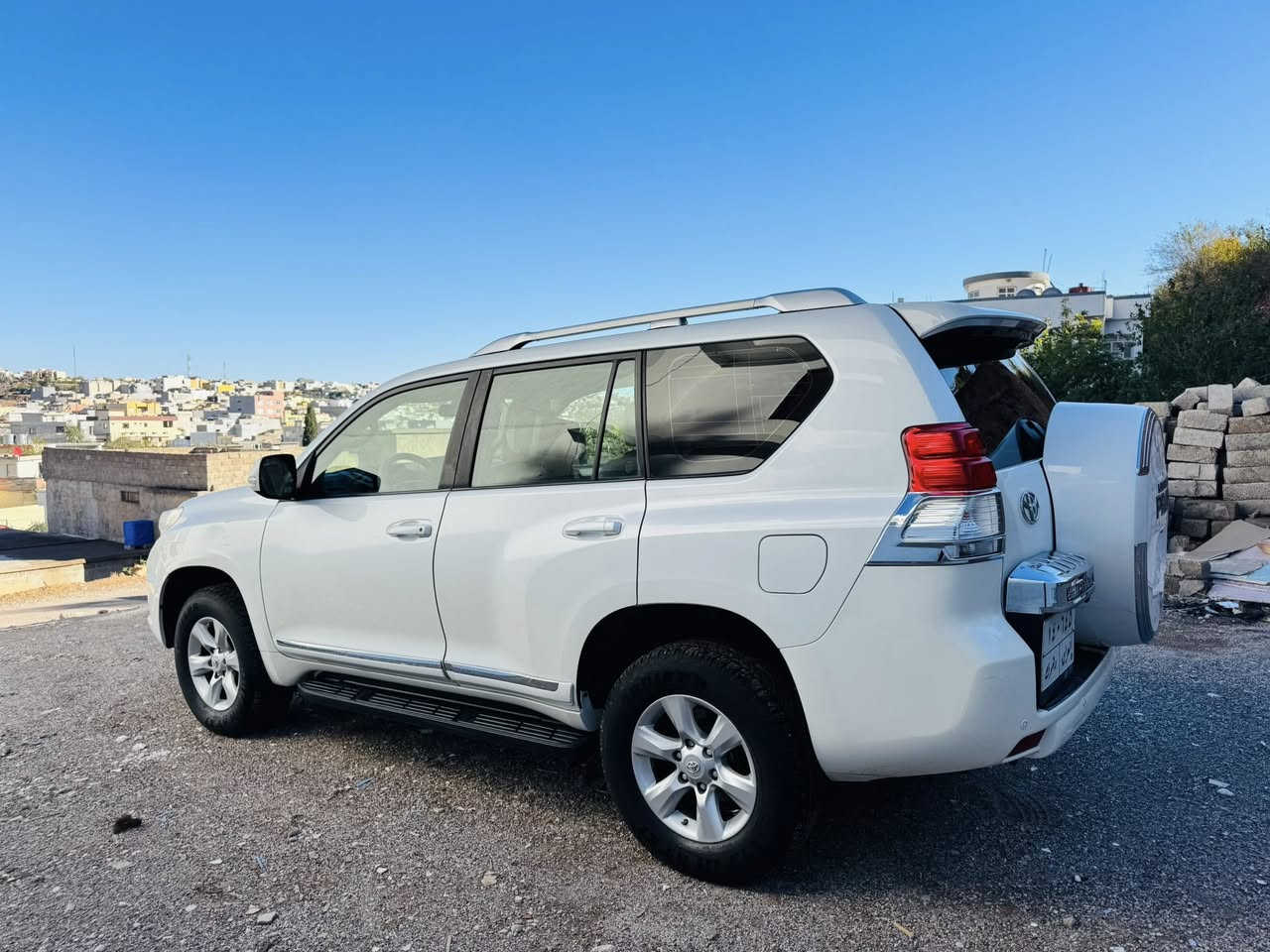 برادو موديل 2011
سيارة بيدو سبغ 
سيارة اربع سلندر 4 
محرك و گير شرت 
موصفات دبيل اسپير و تبريت مركزين و سلاج و كامير
واتساب ***********
كورك ***********
