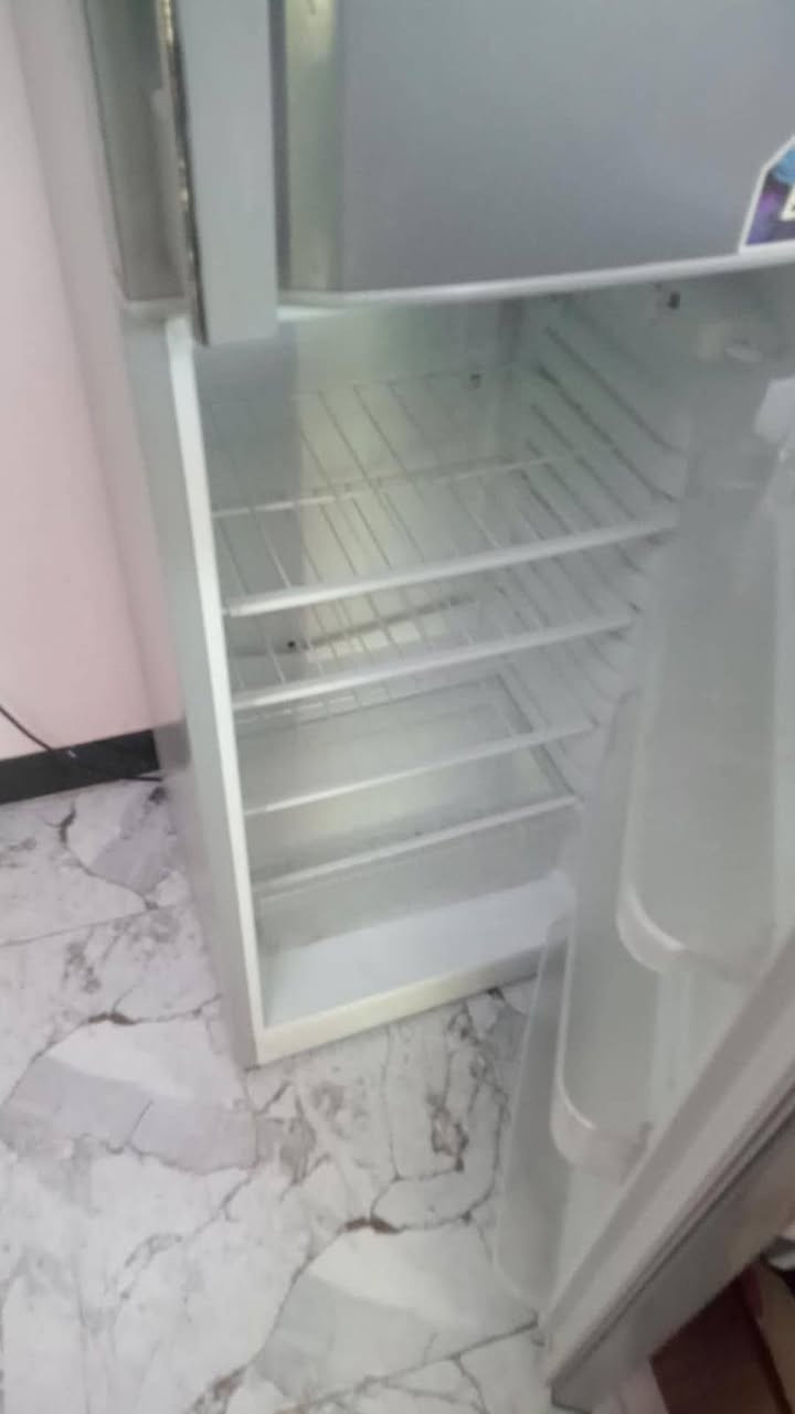 سلام عليكم ثلاجه للبيع استعمالها شهر. عارضتها ب ١٥٠ لطب تكلي نزليلي من سعر. والله اني ماخذتها ب ٤٠٠ بس لأن اريد اشيل اخذ اكبر منها. نضيفه وشغاله


**إذا كنت صاحب هذا الإعلان وتريد حذفه لأي سبب، رجاءا أرسل رسالة إلى الدعم الفني**
