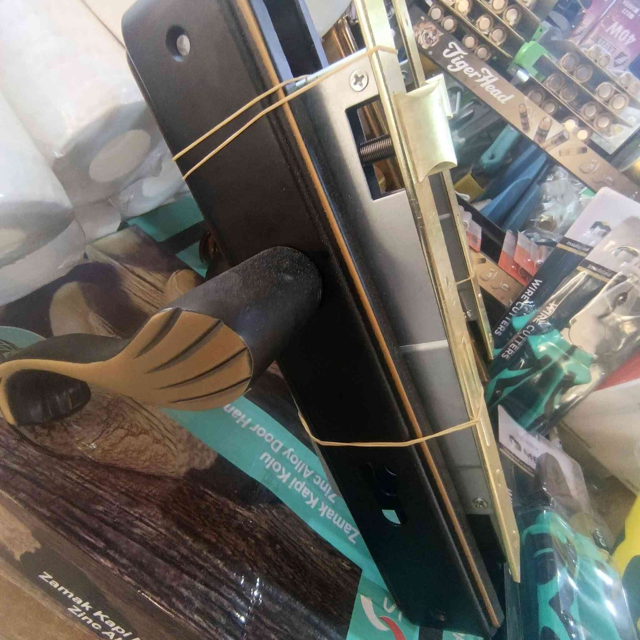 كيلون باب كامل ثقيل سعر الجمله 9500


**إذا كنت صاحب هذا الإعلان وتريد حذفه لأي سبب، رجاءا أرسل رسالة إلى الدعم الفني**