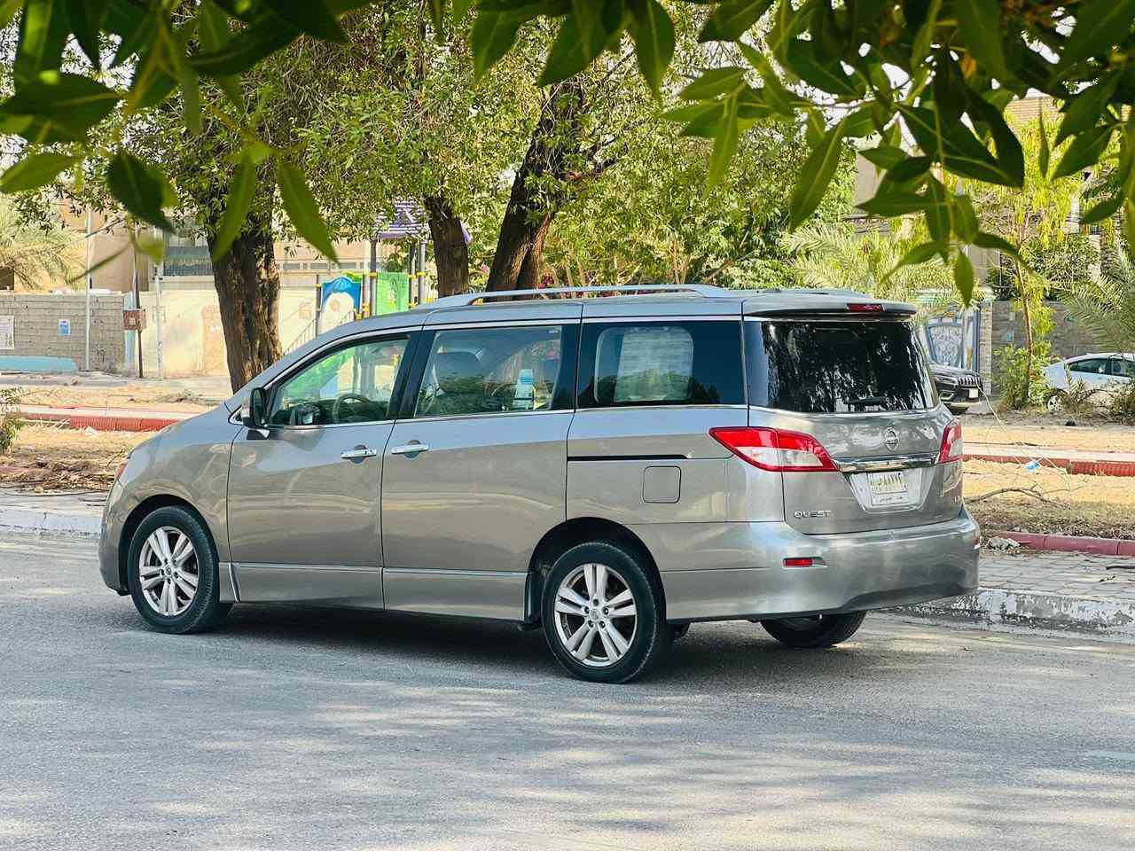 نيسان كويست مديل 2012 سعر 98 قابل لتفاوض الاستفسار اتصل *********** وارد أمريكي حادثها جاملغ خلفي فقط بدون دواخل والباقي كفاله عامه مواصفات LEفول واحد على واحد فتحتين سقف بصمه تشغيل بصمه أبواب كشنات كهربائي بصمه أبواب كهربائية كشنات سياحي رادا امامي وجانبي حساسات امامي خلفي جنطه شفط كهربائي اشاير مري مكينه 3500 مكينه وكير مكفولات حت من الفتح 7 راكب 3 قطع تبريد مركزي حدايده جديده تخم تاير سياره جاهزه واي نقص مابيها رقم بغداد مكان سياره كربلاء مكلف ب نشر
