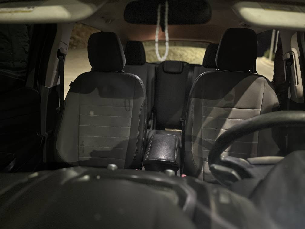🚗 فۆرد ئیسکەیپ (Ford Escape) 2019 بۆ فرۆشتن

✅ مۆدێل: 2019
✅ مەکینە: 2.5L (4 سلێندەر)
✅ گێربۆکس: ئۆتۆماتیک (6 خێرایی)
✅ ڕۆیشتوو: 82,000 کیلۆمەتر
✅ 4 پارچە بۆیاخ
✅ خاوەن کامێرای دواوە، سیستەمی جێگیرکردنی خێرایی (Cruise Control)، بلوتوس، شاشەی ناوەڕاست، .

سعر 100وەرەقە

💰 بۆ زانیاری زیاتر و نرخی سەیارە:
📞 *********** السليمانية, العراق
