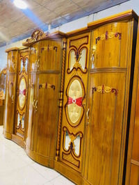 غرفة نوم • للبيع • تواصل خاص