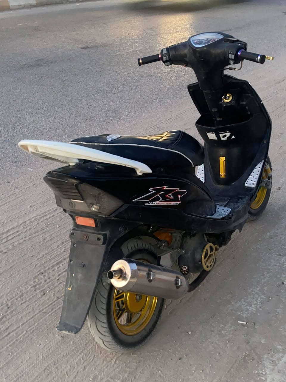 السلام عليكم
للبيع ماكس عدله مزوده تزويد خارجي وصالصنه رياضي ويل نجمه رياضي دبلات رياضي بريك امامي دسك بيهه ادامه كلجات وكلج خلفي جديد تشتغل سلف نكره وهندر جاهزه ع اخير 
مكاني بابل جبله
السعر450
***********
