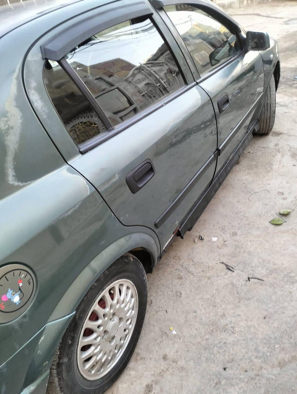 استره للبيع سياره ابلاديه جديده ابمعنه الكلمه تخم تاي تبريد تدفىه قطره صبق ما بي موديل الفين واثنان السعر خمسين ورقه عنوني بغداد  الشعب رقم ***********
