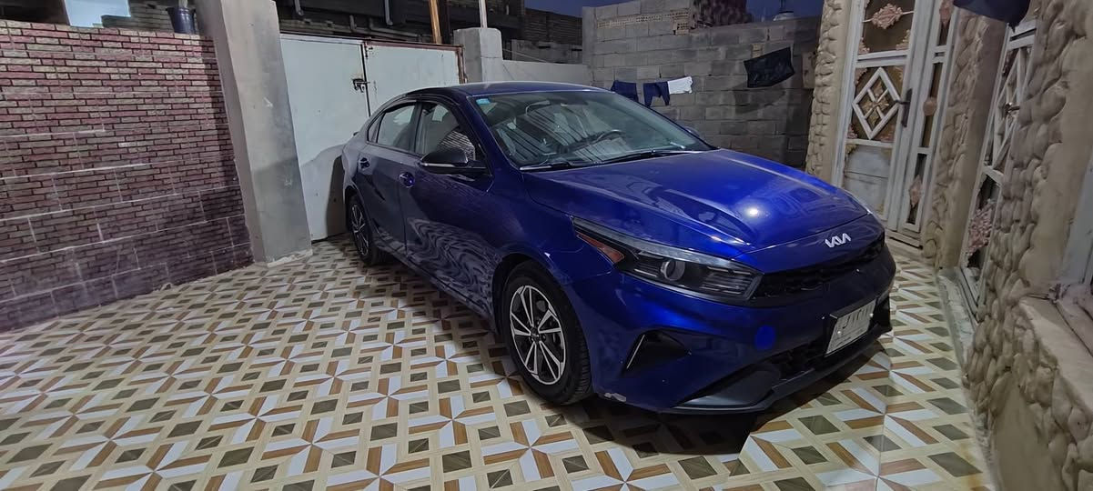 السلام عليكم
فورتي للبيع الموديل 2023
حادثها بابين جهت السكن جانبي
ايرباكات سليمه 
ماشيه 55الف كيلو متر
المواصفات حساس خلفي امامي.
نقطه عمياء بالمرايه اشاره
قياده ذاتيه 
تحديد مسار 
گير ثلاث وضعيات قياده 
رقم بغداد معوقين وكالة عامه
وباقي التفاصيل بالتصال 
الرقم.. ***********
