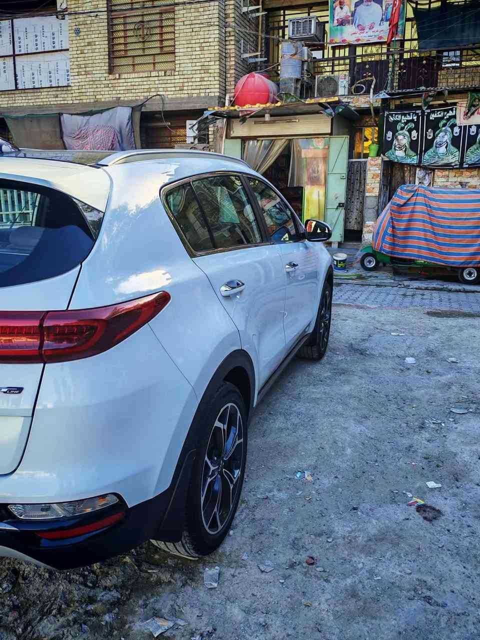 سلام عليكم شباب سبورتج 2021 سياره فول للخير من كلشي  سياره خليجي مكينه GT مكينه 2000 سياره بدون حادث
***********
