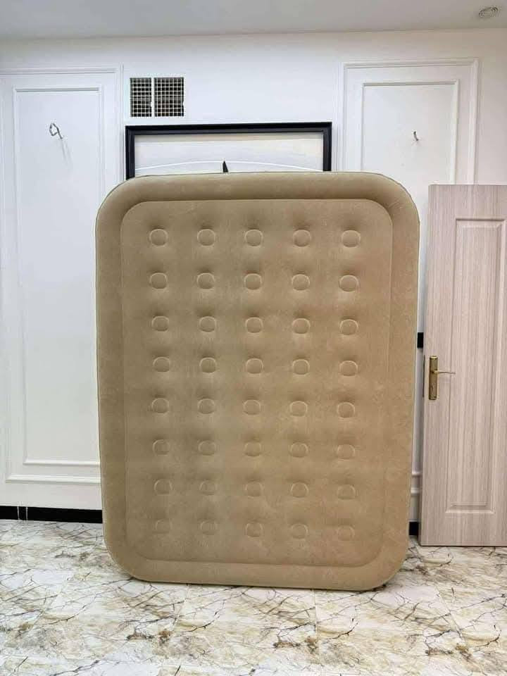 دوشك نفخ نفرين طبي جديد مفيد للسفرات والتخيم يتحمل وزن300 كيلو طريقة النفخ موطور هواء داخلي عل شحن سعره 50 الف  يوجد توصيل رقم واتساب ***********...
