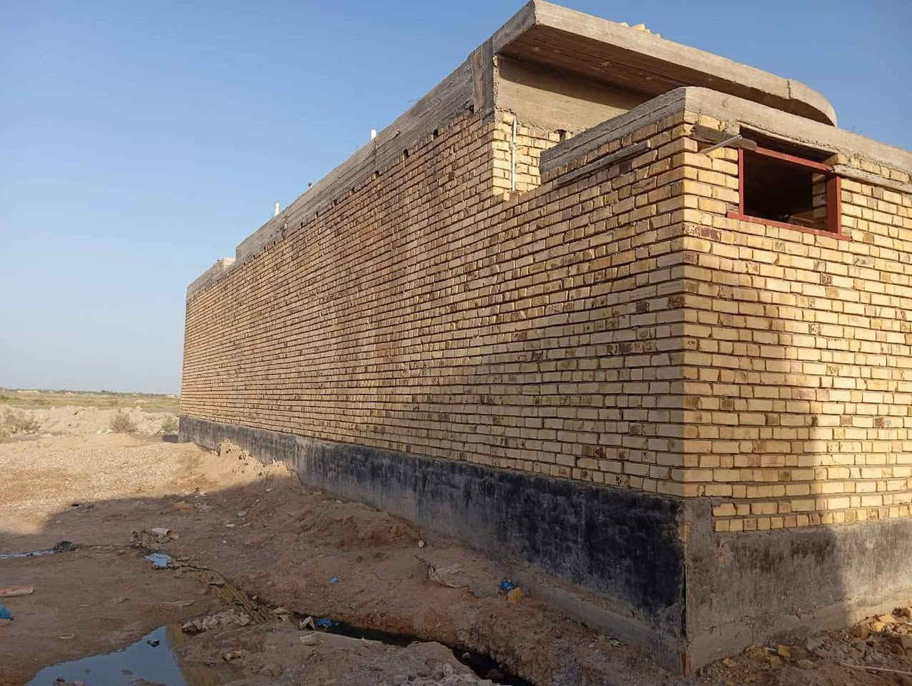 سلام هليكم بيت هيكل للبيع يباع قسط وحاضر زراعي بين السوق والعكيكه قرب مجمع قسام 
للتواصل *********** أو توجد قطعه
