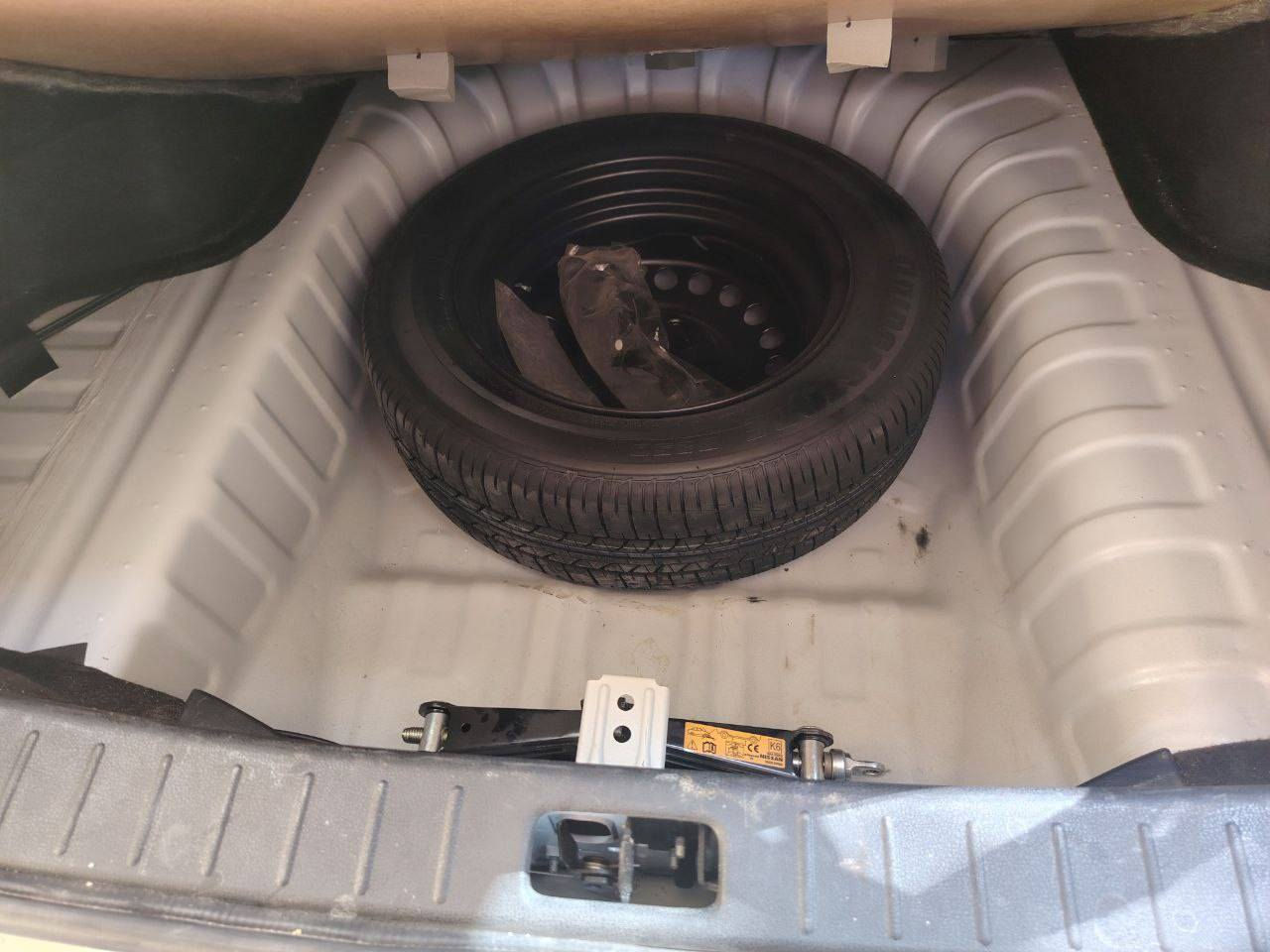 للبيع نيسان صني مصري
موديل 25 رقم اربيل 
المواصفات/ ويل كب / اشاير مري / بروجكتر / 4 جام كهرباء/ قطعتين تبريد / كامرة خلفي / تجاوي خلفي / مسند وسطي / Abs / سبايدر خلفي اصلي / شباك ويدات نيكل 
السيارة ماشيه 45 الف 
السيارة كفاله عدا سنتيم بالجاملغ الخلفي بارد 
مكاني كربلاء 
السعر المطلوب128 ورقه خواتها ب142 الجديد اخواني واذا السعر ما يخدمك اعبر المنشور جزاك الله خيرا 
للاستفسار 
***********
***********
