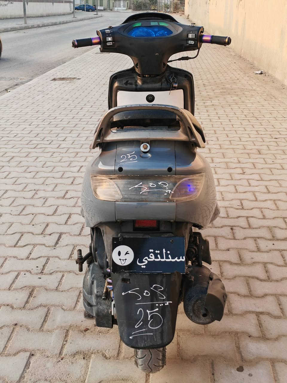 السلام عليكم سعر الدراجه 450 وبيها مجال مكلف بالنشر رقم صاحب الدراجه ***********📱📞
الدراجه رمبه حاوية نضيفه 🧿  فلس ما تذب عليها 💵  تشتغل سلف هندر 💯 
وتروح وين ما يعجبك تفحص ♥️
