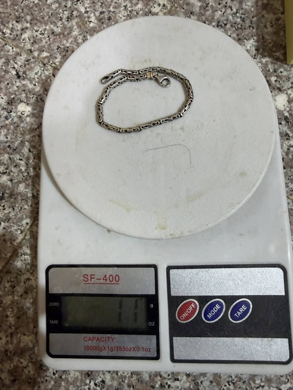 السلام عليكم
سوار سيف الامام علي ومحبس جدد الوزن 34 غرام
زناجيل فرعوني جدد الوزن 36 غرام 
سوار فرعوني  مستعمل نضيف 11 غرام
سوار ذيل الثعلب مستعمل نضيف 7 غرام 
المكان كربلاء ماعندي توصيل 
الغرام 4 قفل


**إذا كنت صاحب هذا الإعلان وتريد حذفه لأي سبب، رجاءا أرسل رسالة إلى الدعم الفني**