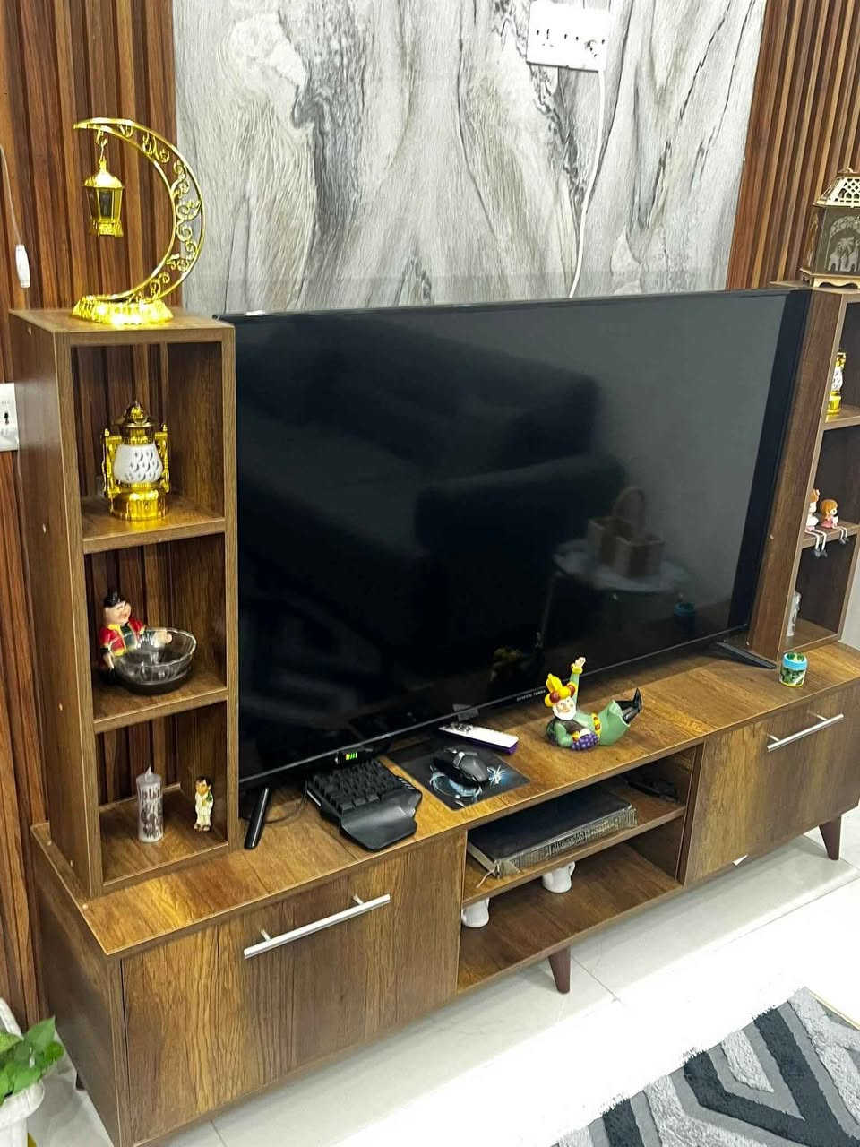 تخم 7مقاعد مع طبلات سيت4قطع مع بلازمة ميز بلازمة عندي اثاث بيت كامل كلة جديد استعمال جدا جدا قليل العنوان بغداد الدورة الوادي للاستفسار خاص بغداد, العراق


**إذا كنت صاحب هذا الإعلان وتريد حذفه لأي سبب، رجاءا أرسل رسالة إلى الدعم الفني**