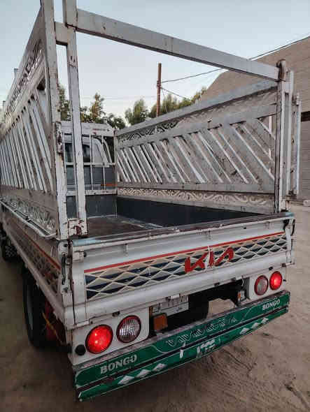 كيا بنكو فحل 4000   2015 سياره نضيفه مابيه اي نقوصات مكفوله من ضربه وصبغ تحويره 14 السعر 125 وبيه مجال المكان الديوانية المركز ***********
