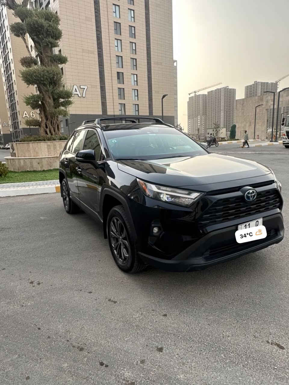 av 4  xLe 2024hybrid
راف فور xle 2023 هايبرد 

الفئه / xle 

موديل السياره /2023 

رقم السياره / بغداد انكليزي / شرط التحويل 

حجم المحرك /2500 هايبرد 4سلندر 

اللون / اسود ملكي 

ماشيه50الف كيلو   بعدها بحاله الوكاله 

مواصفات السياره 

كشنات جلد 

تدفئه تبريد بالمقاعد 

كشن كهربائي + 3 وضعيات خزن ميموري

رادار امامي  تحديد مسارات  

، جانبي   نقطه عماء 

، خلفي تحذير اصطدام 

فتحة سقف 

 كامره360 درجه. 

وضعيات القياده 

Eco ,normal ,sport, 

نظام الدفع / 4*4  فورل ويل 

فول تحكمات ستيرن 

صندوق  كهربائي 

تدفئه بالستيرن + تدفئه بالمري الجانبيه 

 هاند بريك بصمه 

اوتو هولد 

اوتو ستارت /auto start 

اوتو ستوب/ auto stop

 تبريد قطعتين 

شحن واير ليس 

مداخل شحن تايب سي 

لايتات led زنون + بك لايت led 

 بصمة ابواب   + بصمة تشغيل + تشغيل عن بعد 

سستم الصوت jbl 🔊🔊

شاشه jbl 🔊🔊🔊

تبريد بيانو 

4 جام اوتو 

ويل كب كروب اسود 

 داشبول ديجتل الكتروني 

 

 حادث الساره شي كلش تافه قبق صنندوق مبدل نفس 
اللون بلادي فقطططططط بدون صبغ السياره نهائيآ

***********
