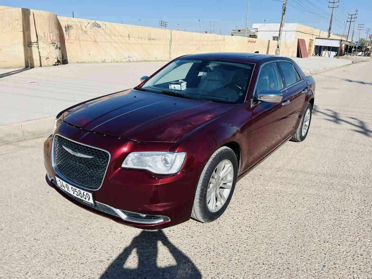 السلام عليكم كرايسلر اوباما موديل 2017 مسجله 2022 رقم بصره نكليزي تحويل مباشر وارد امريكي حادث باب وجاملغ جهه السائق والبنيد بي رشه واضحه شوف العين فقط باقي السياره كفاله ماشيه 160 الف  فئهC  فول مواصفات دواخل ابيض بلادي مواصفات سي C معروفه فول مواصفات بنرامه كشنات جلد ابيض تدفئه خزن ميموري تحكم ستيرن كامره خلفيه دواره تشغيل عن بعد شاشة كبيرة بلوتوث وايفاي ويل 18 مكسيكي تخم تاير حداديه كله جديد مكينه كير كفاله  استخدام شخصي مكان السياره البصره القرنه 
للاستفسار الاتصال/ ***********
