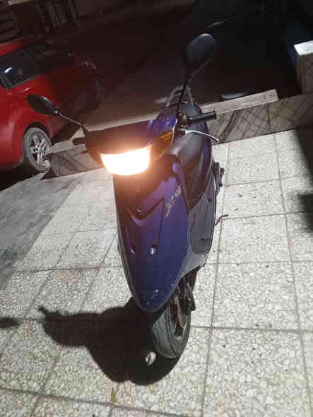 دراجة عصفورية سرعة 60 مكينه بلادية كفرات اصلية سلف وهندر كابريتر اصلية صالنصة اصلية   سعر 350 وبي مجال للشراي للاتصال ‏‪***********‬‏
