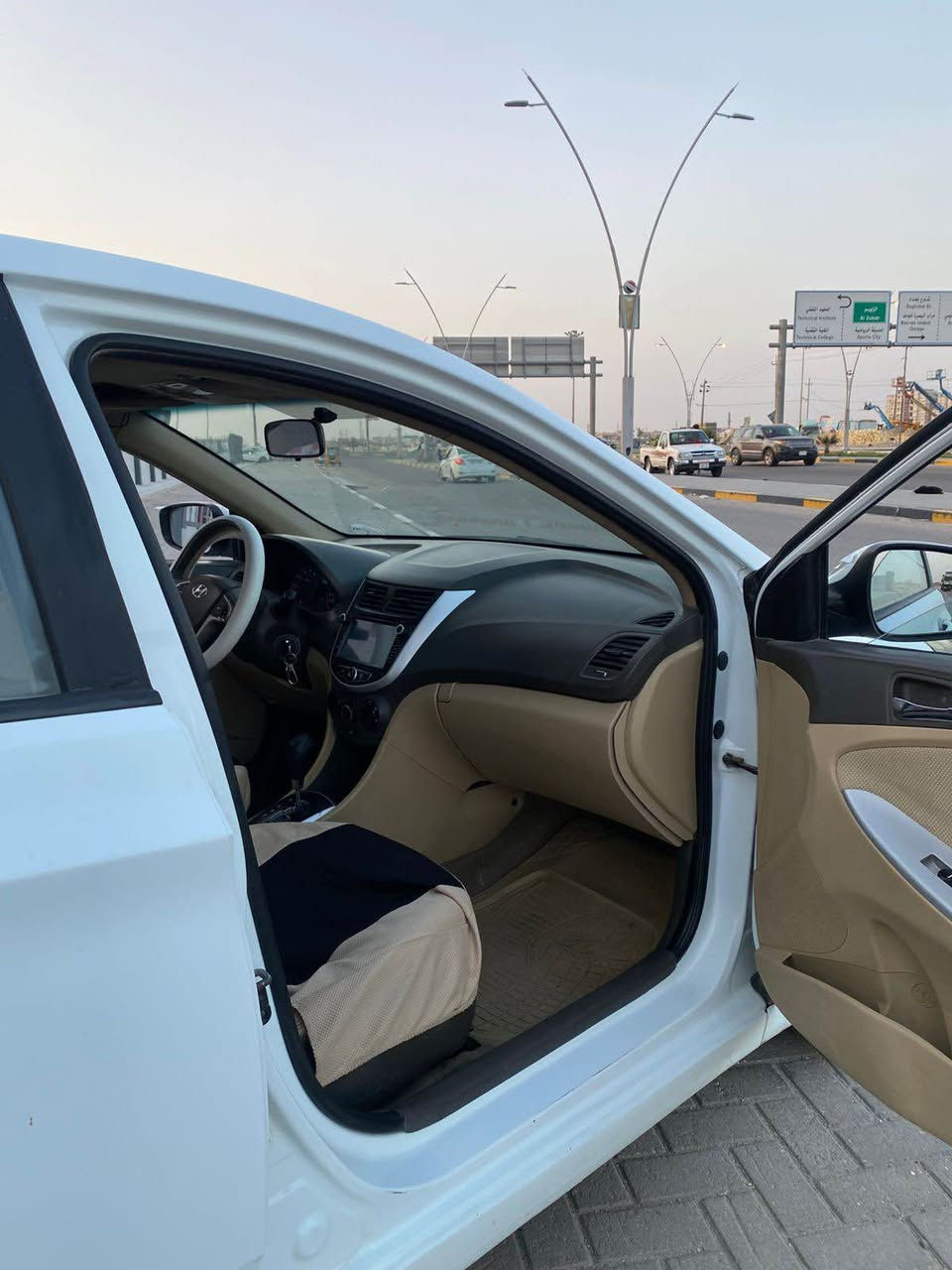 ‏أكسنت 2015 بي بردات حلوة السيارة ماشي 150 رقم بصره السعر 95 ويا مجال العنوان القبلة رقم الهاتف*********** البصرة, العراق
