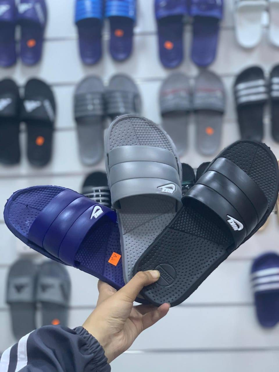 سافت ✅
جميع القياسات داخل صوره
متوفر توصيل لجميع المحافظات 
رابط قناة التليكرام//
https://t.me/shams12297
للحجز والاستفسار مراسله الصفحه
رقم الواتساب//
***********
