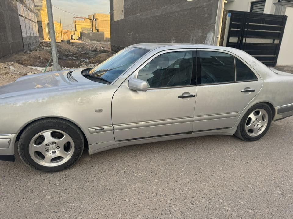 سلام عليكم مارسدس ام عيون مديل 1998 رقم بصرة بيها نقص صاجة الكير علما سعر الصاجة ورقه كير كامل سعره 3ورقات العنوان بصرة سعر 85 وبيها مجال 
***********
