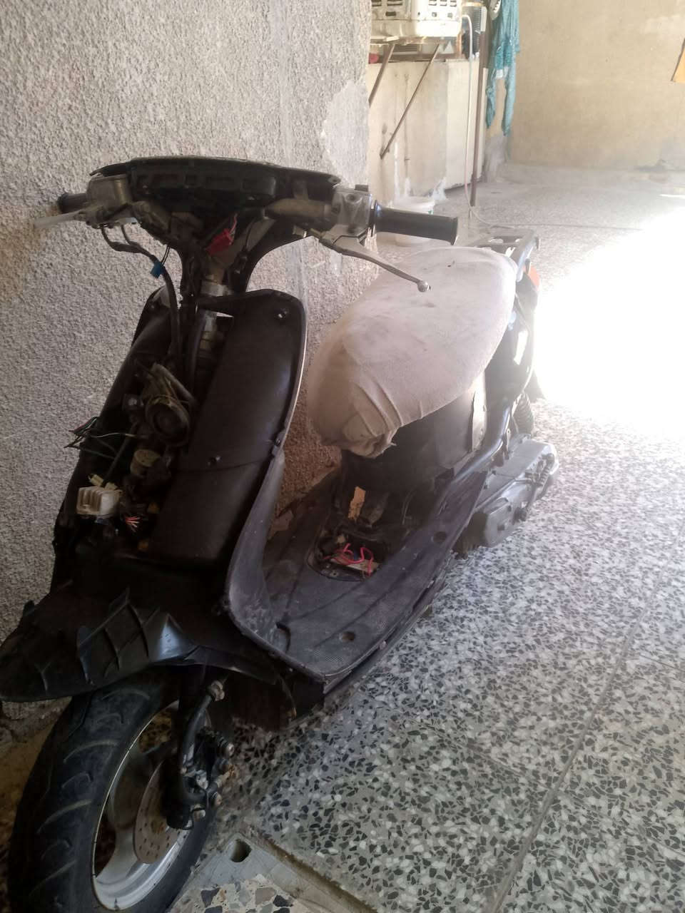 سلام عليكم شونكم شباب عندي دراجه للبيع دراجه 60 شغاله سلف هندر كهربايات تشغاله للبيع السعر 85 وبيه مجال هواي والي يريده يجي خاص ويدلل الرقم ***********
