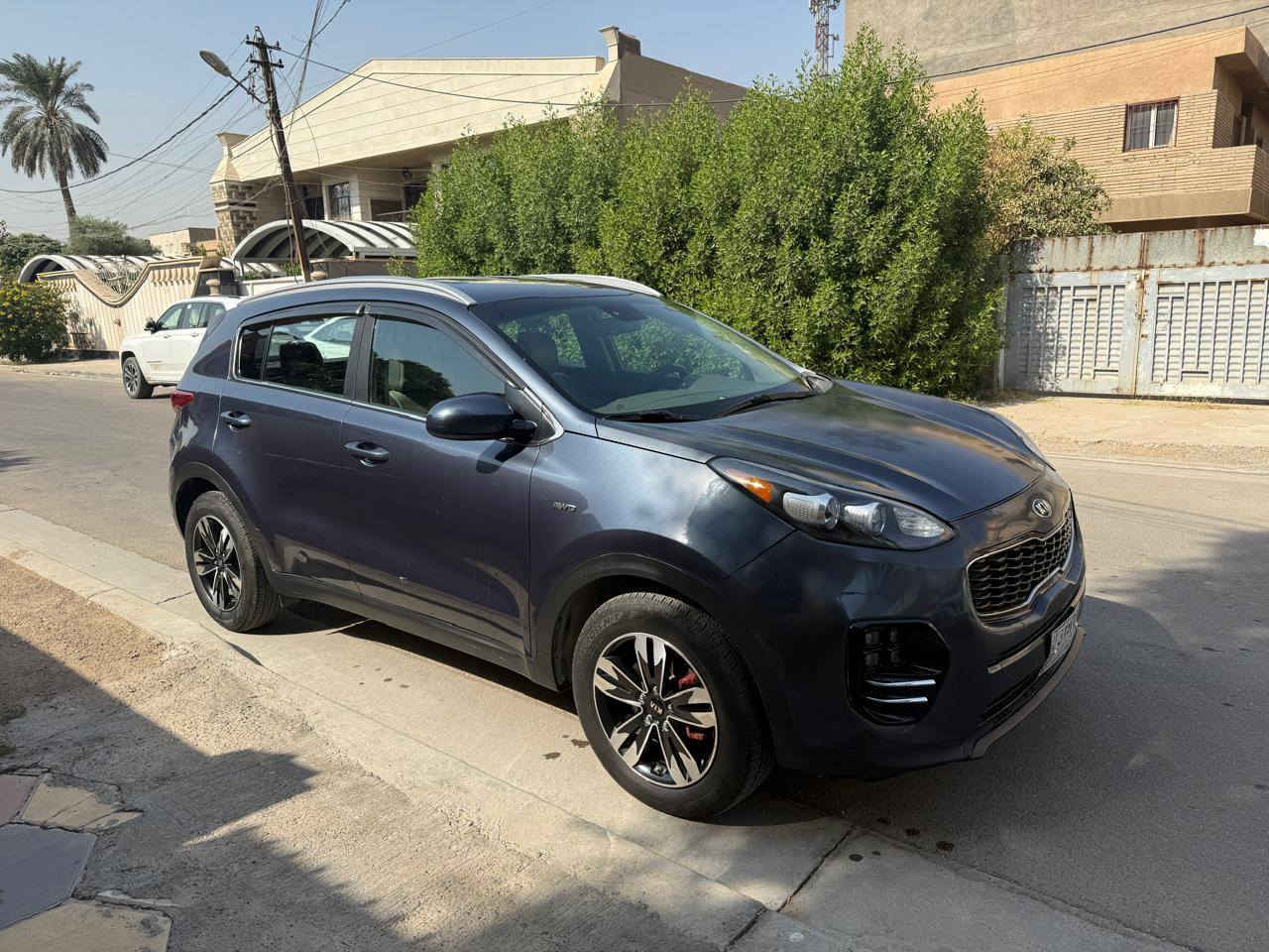 السلام عليكم 🌹🌹
كيا سبورتج امريكي 
2019
مكينة 2400 gdi 
رقم بغداد مشروع وطني باسمي 
مكانها بغداد المنصور 
ضررها جاملغ وبنيد موضح بالصور 
سعرها 160 وبيها مجال قليل 
للاستفسار اتصل على الرقم 
مكلف بالنشر ..اتصل ع صاحب السيارة 
***********

